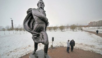 Памятники иностранцам в Петербурге