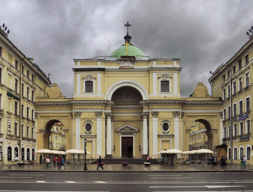 Бесплатная пешеходная экскурсия «Храмы Невского проспекта»