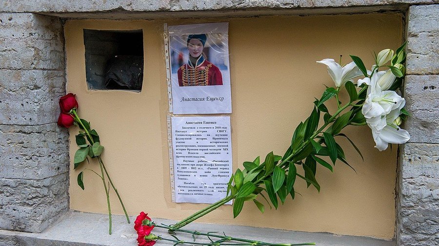 «Я не видел ни одного ее некролога. Это чудовищно несправедливо»: коллеги доцента Соколова высказались об убийстве Анастасии Ещенко