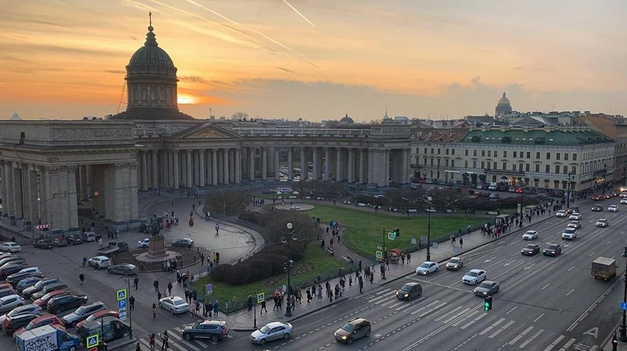 Сегодня в Петербурге будет тепло и дождливо