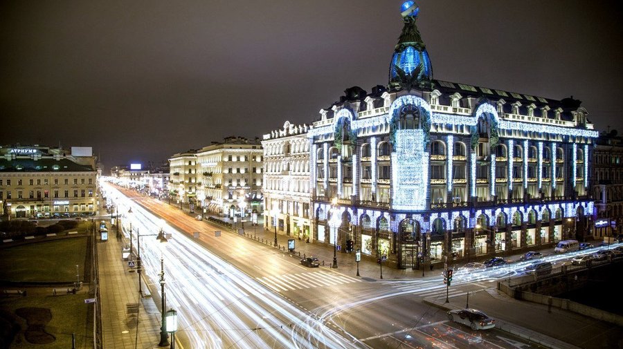 Петербург окрасится в синий цвет