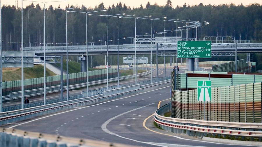 Сегодня трассу М-11 от Петербурга до Москвы откроют для автомобилистов. Её строительство длилось 7 лет