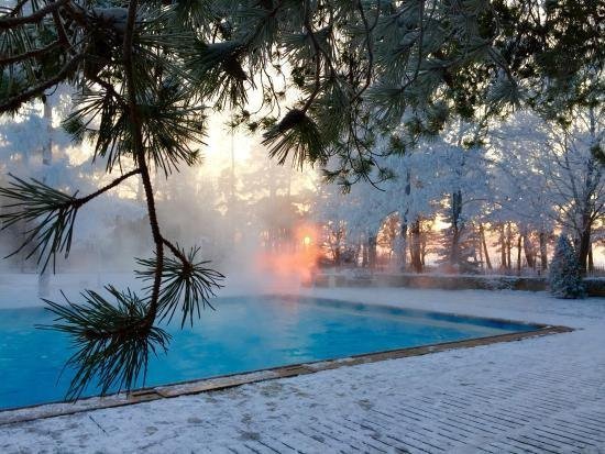 Открытые бассейны вблизи Петербурга, где можно поплавать даже зимой