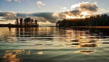 Десять самых красивых озер Петербурга и области