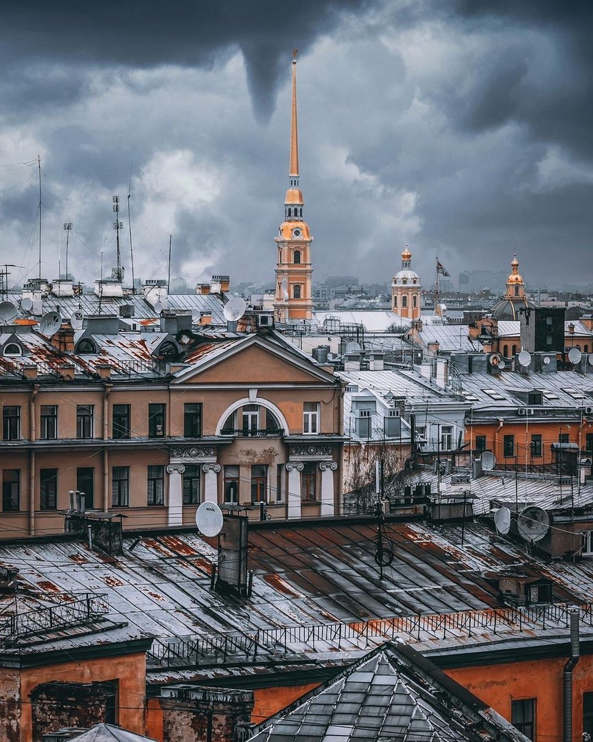 Завтра Петербург накроет шторм