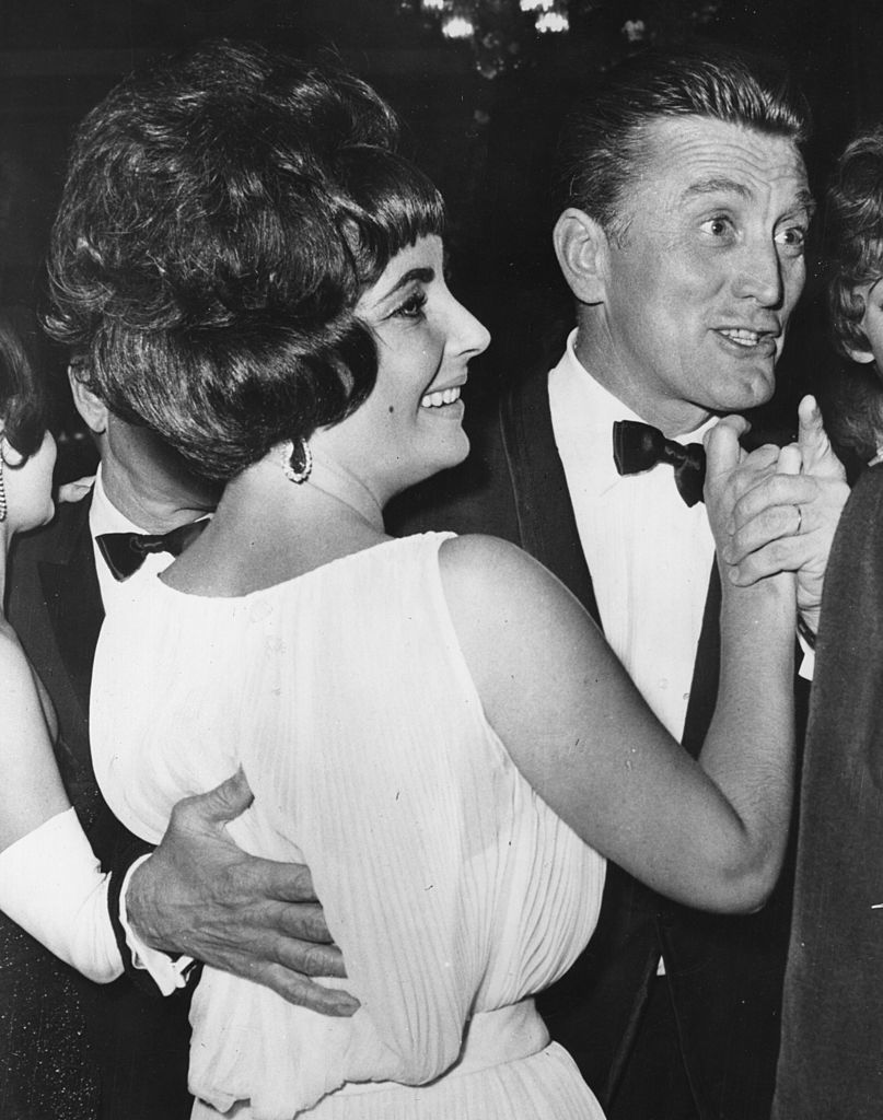 Кирк Дуглас с Элизабет Тейлор. 1961 год.