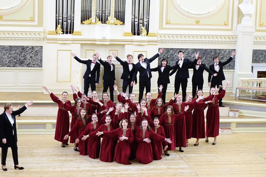 Юные петербургские вокалисты исполнили композицию «Аллилуя» на музыку Леонарда Коена