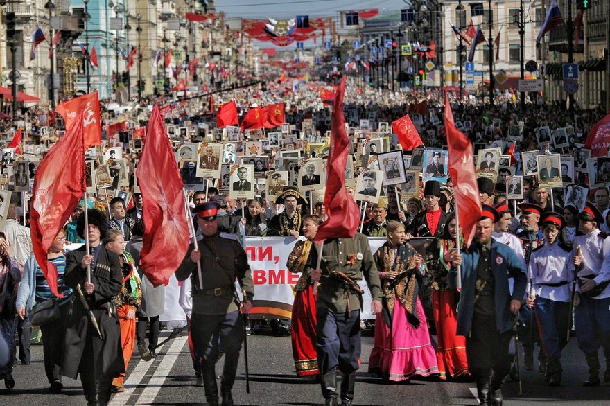 Парад Победы и акцию «Бессмертный полк» перенесут