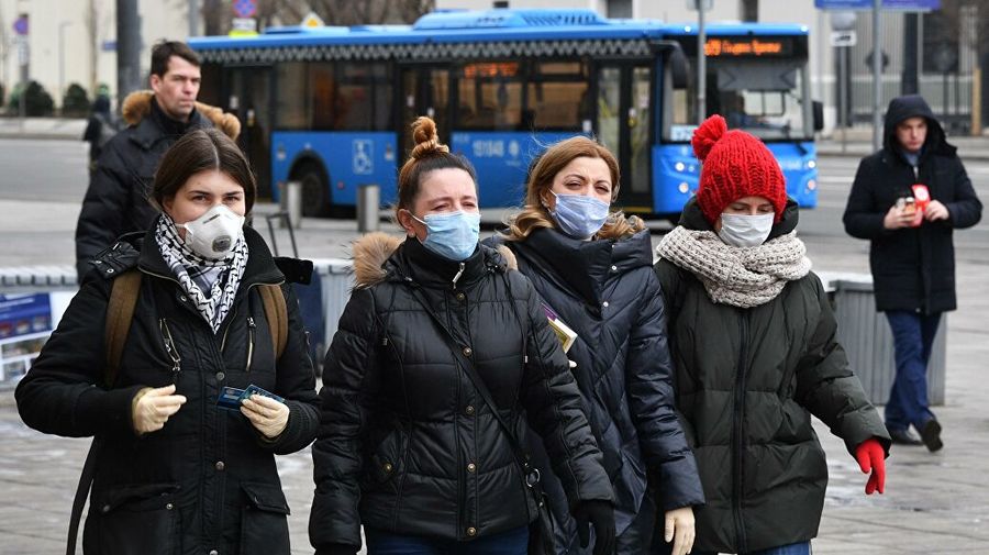 Носить маски на улице станет обязанностью для 29 населённых пунктов Ленобласти