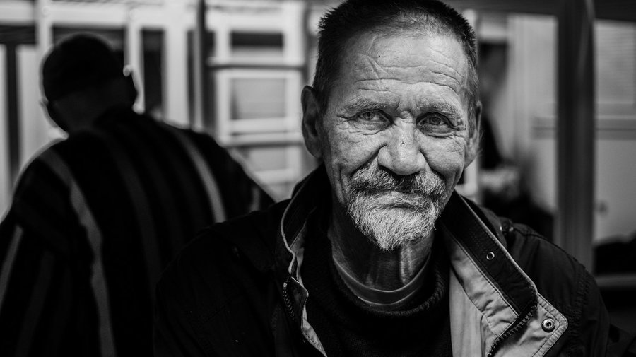 Социальная политика двинулась с места: для бездомных начнут создавать дополнительные места и меры поддержки
