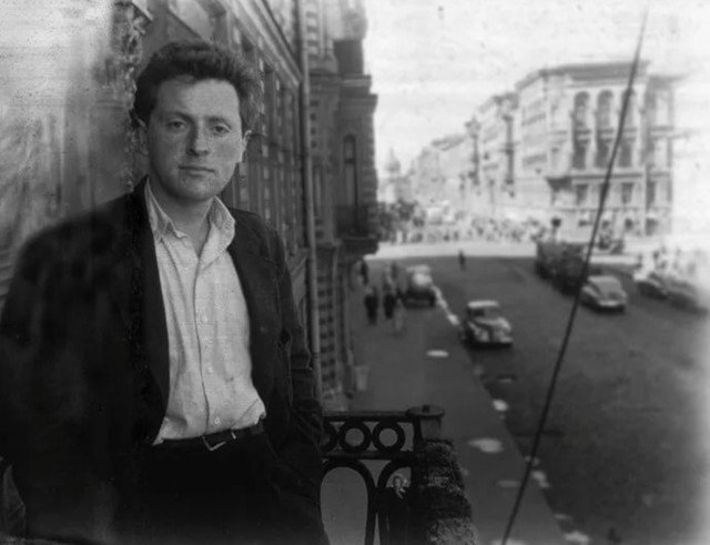 В Петербурге стартовал поэтический видеочеллендж «Балкон Бродского»