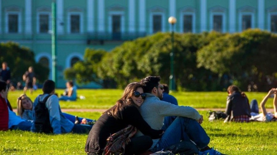 Запрет на проведение массовых мероприятий продлили до конца месяца