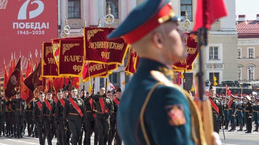 Парад Победы прошёл в Петербурге