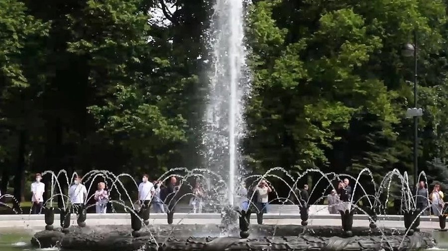Фонтан «Слава» в парке Победы заработал спустя 11 лет