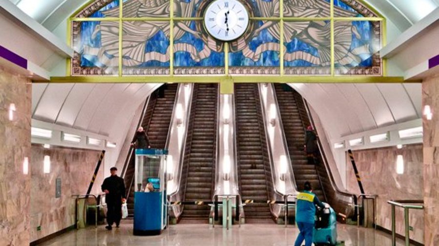 Метрополитен Петербурга возвращается к работе в обычном режиме