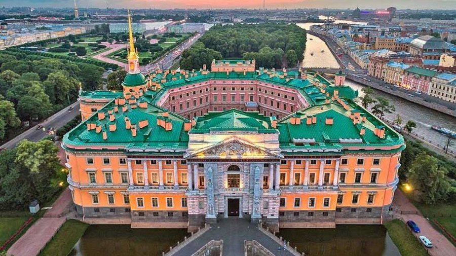 В отреставрированных залах Михайловского замка расскажут новые факты о династии Романовых