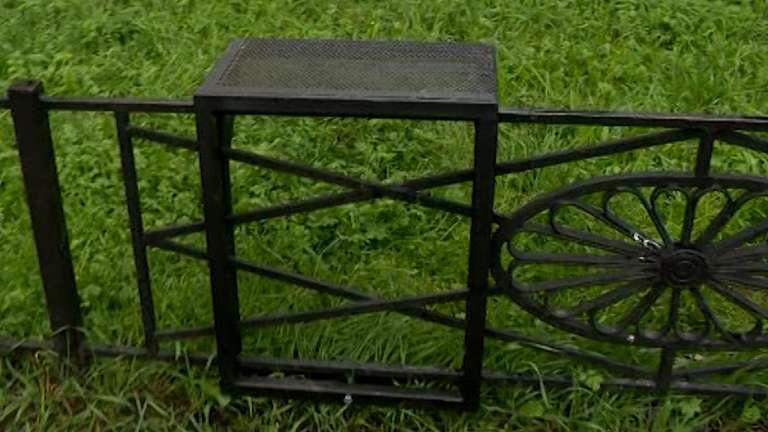 Петербуржец изобрел мини-скамейки, которые помогут решить нехватку мест для отдыха в городе