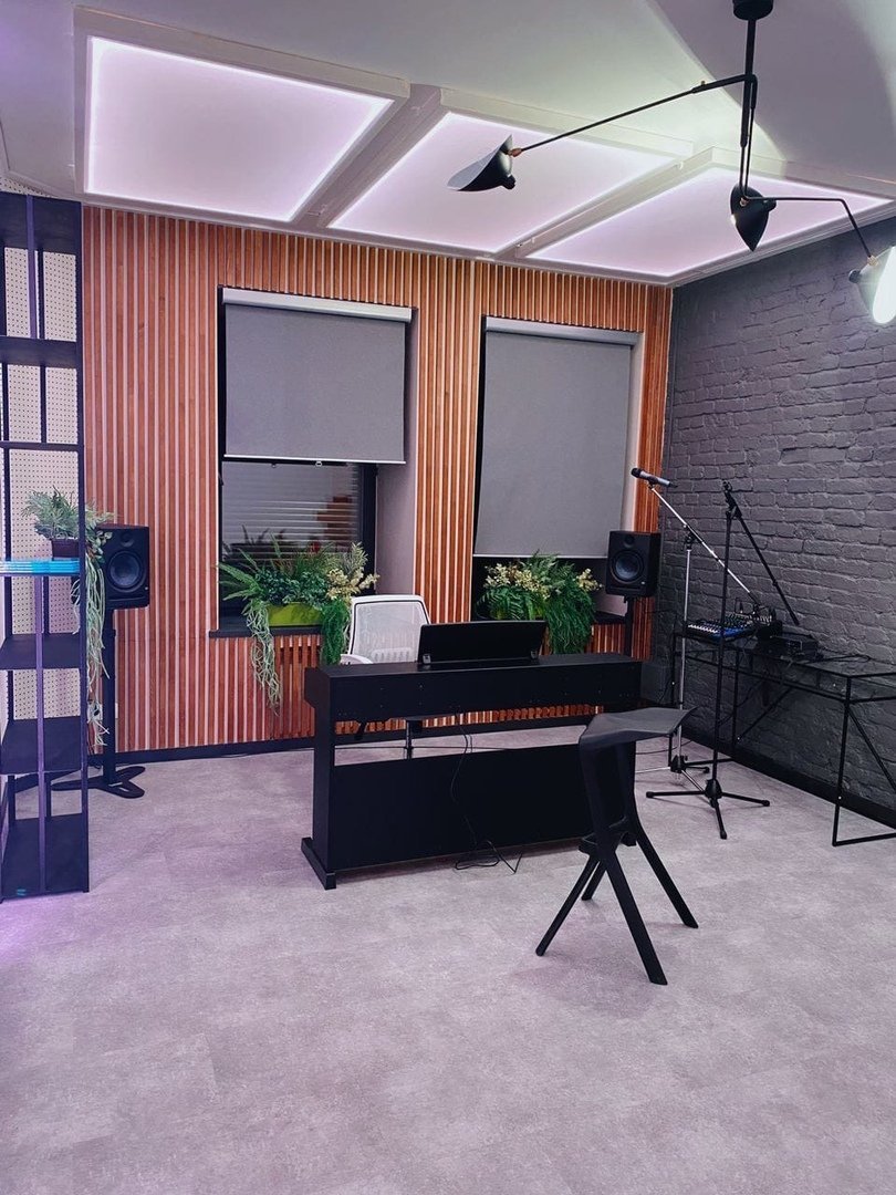 внутренняя отделка дома. интерьеры домов и коттеджей. музыка в частном доме. дизайн интерьера частного дома. интерьер бильярдной.