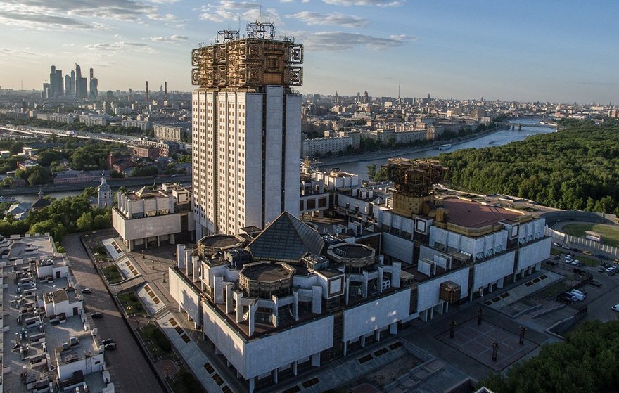 РАН выложила в открытый доступ тысячи архивных лекций, научных статей и другие материалы