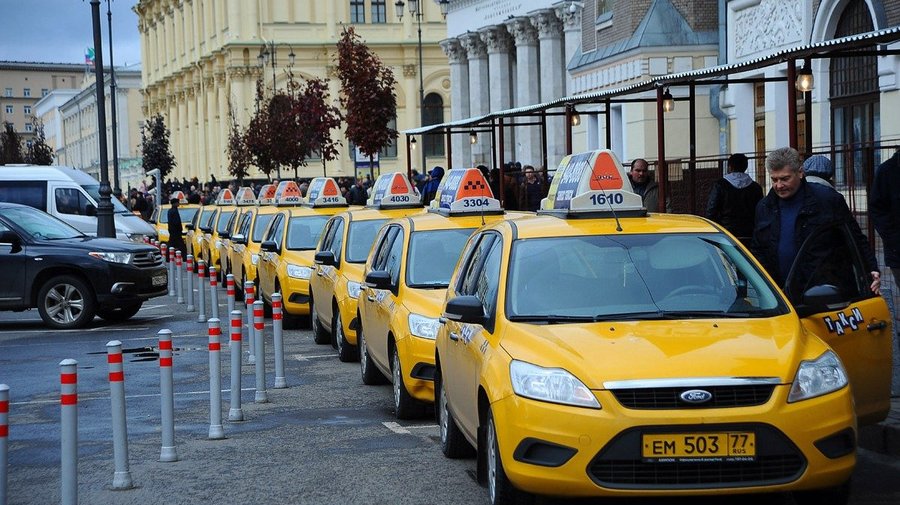 В Петербурге появилось бесплатное такси для больных коронавирусом