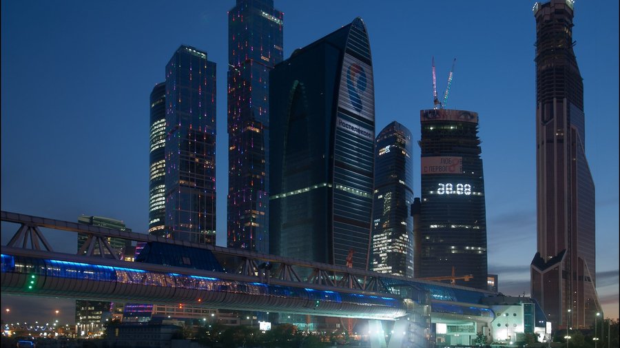 Набережная около Москвы-Сити