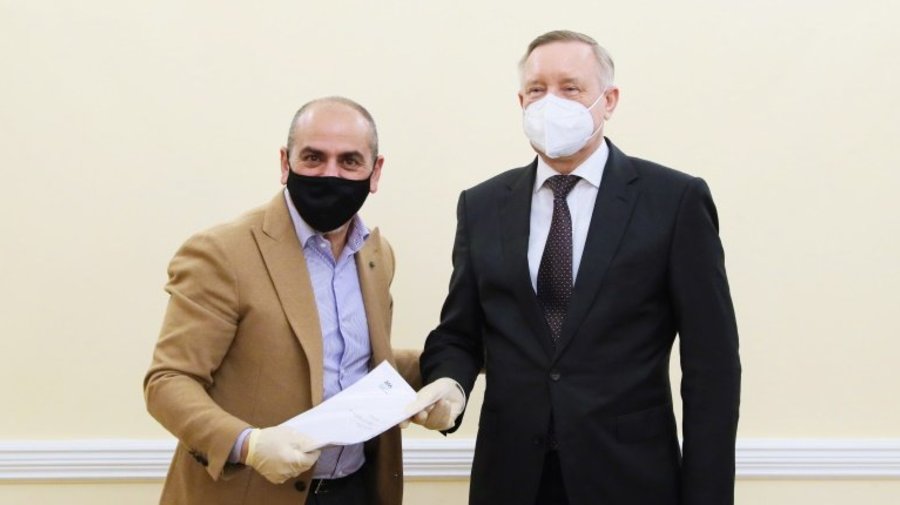 Ресторатор Мнацаканов пообещал Беглову, что ресторанный бизнес переживет новогоднее закрытие
