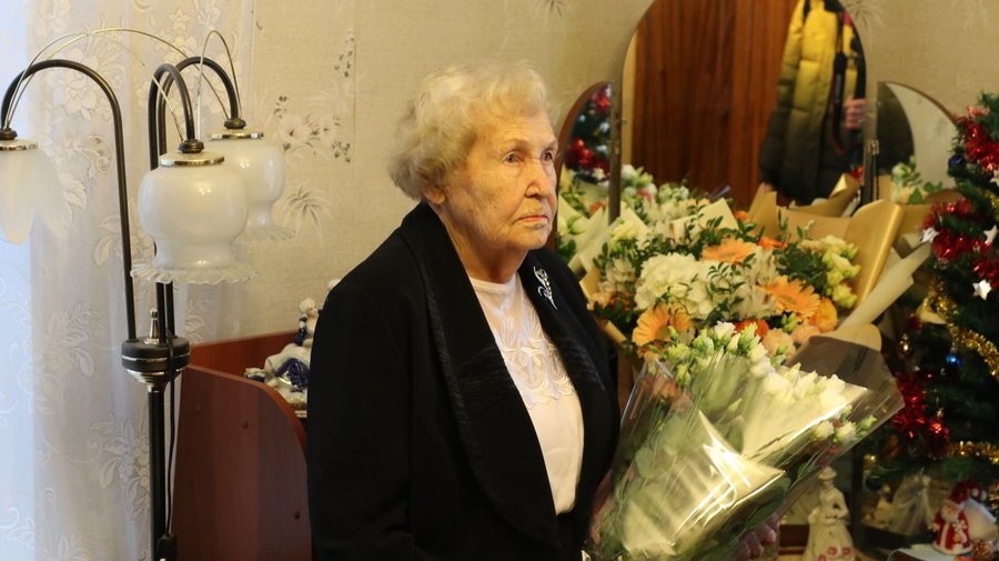 Ветерана войны поздравили со столетием в Петербурге