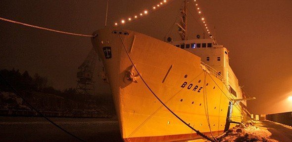 Переночевать в корабле