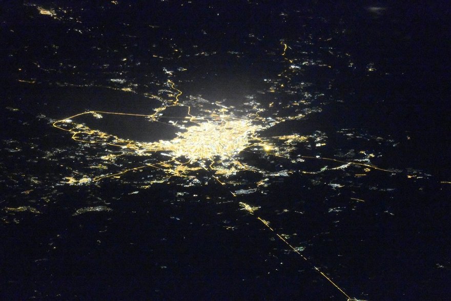 Космонавт Олег Кононенко сделал снимок зимнего Петербурга ночью с борта МКС