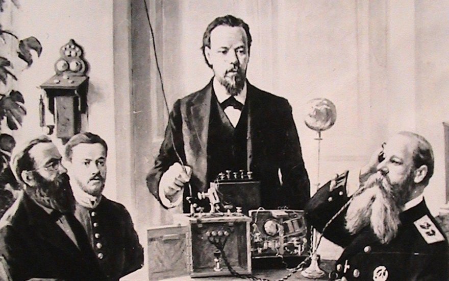 Надо знать: 24 марта 1896 года в Петербурге была передана первая радиограмма