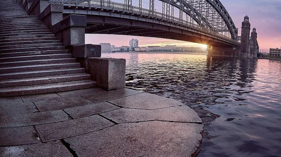 В Петербурге к новому сезону подготавливают мосты, эстакады и набережные