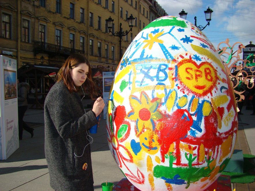 На Пасху в центре Петербурга появятся огромные яйца