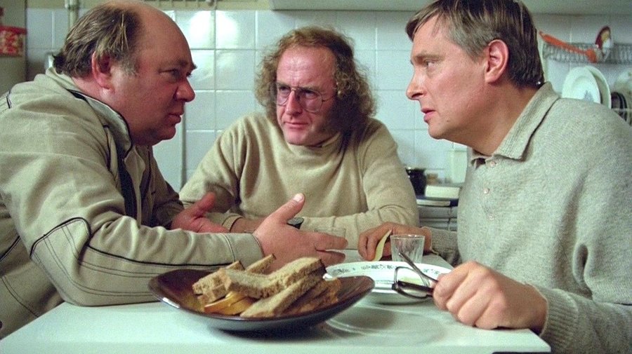 В Петербурге увековечат память о фильме «Осенний марафон»