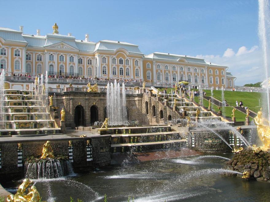 Музеи Петербурга и Ленинградской области стали самыми популярными в майские праздники