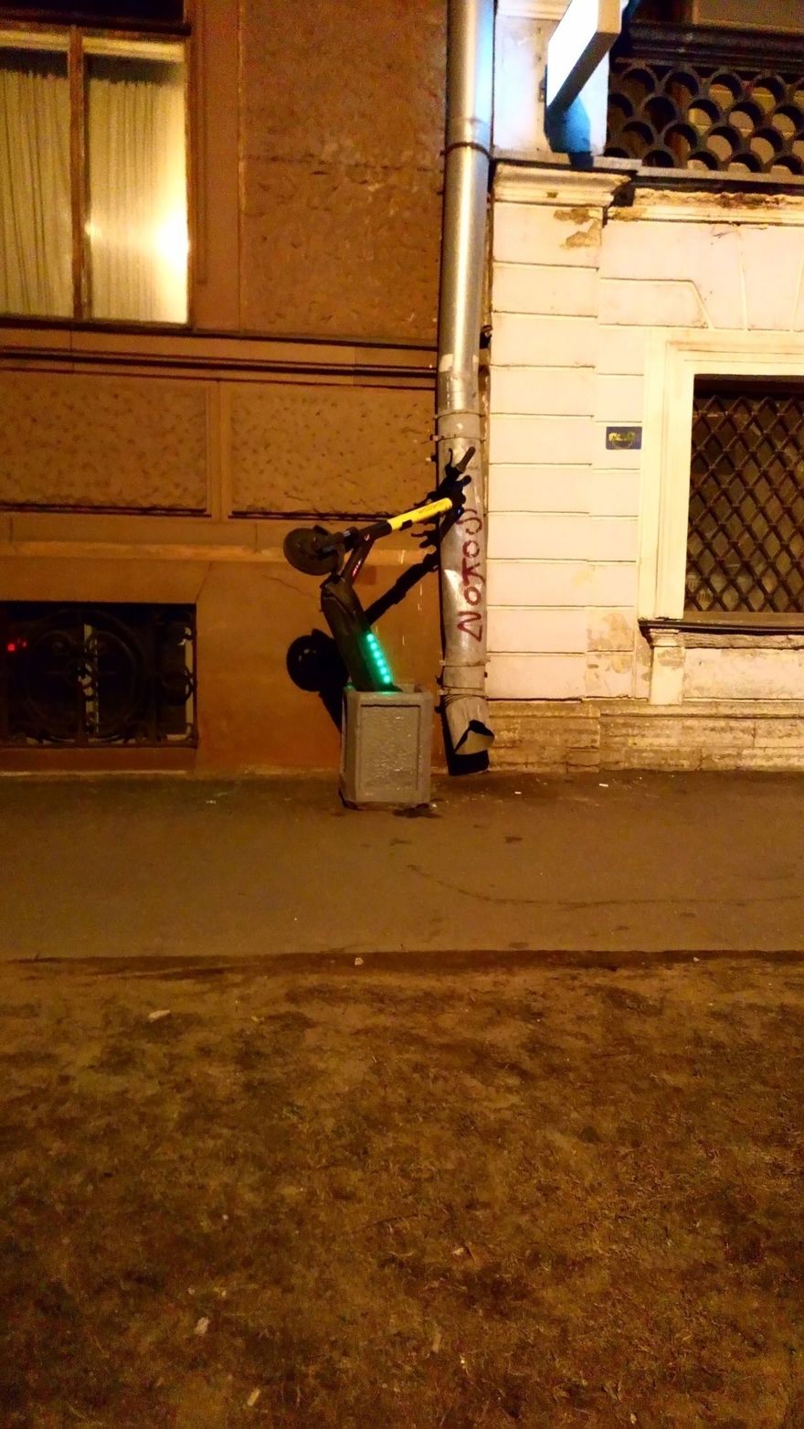 Электросамокаты исчезли с петербургских улиц