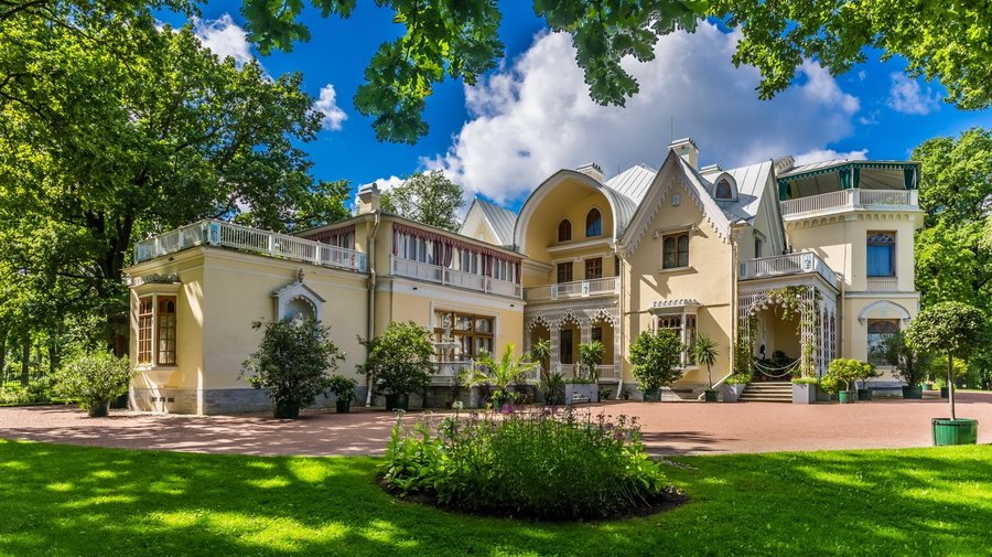 Музеи Петергофа закрылись из-за коронавируса