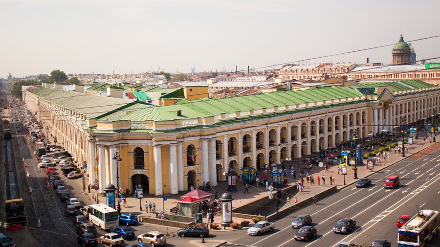 Завтра в Петербурге открывается внутренний периметр Гостиного двора