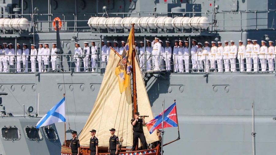 Парад ВМФ в Петербурге пройдет без зрителей