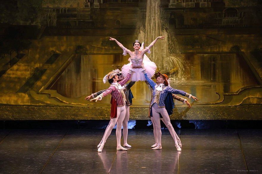 Гала-концерт солистов балета «Балетная рапсодия» на сцене Эрмитажного театра