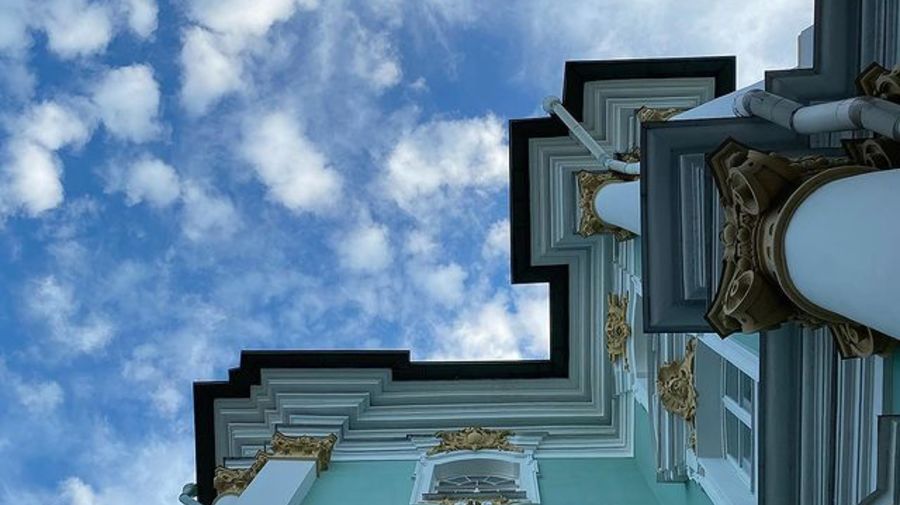 Фасады Эрмитажа отремонтируют за 15,1 млн рублей