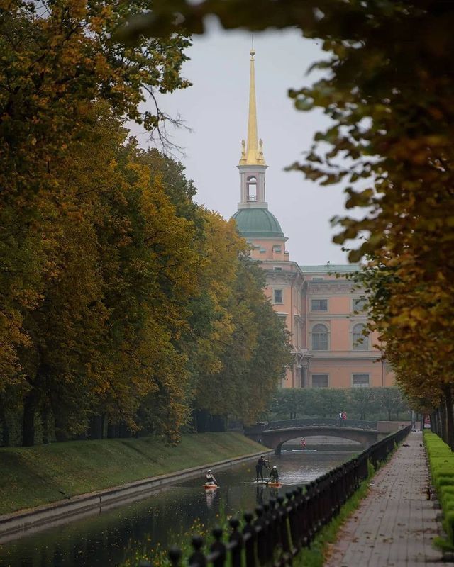 Осень продолжается: в Петербурге будет дождливо и прохладно