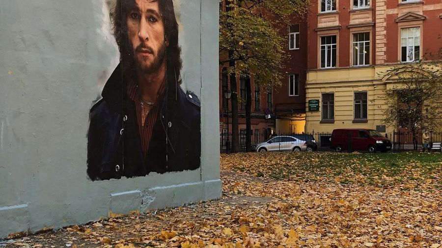 Граффити с Игорем Тальковым на Литейном закрасят сегодня