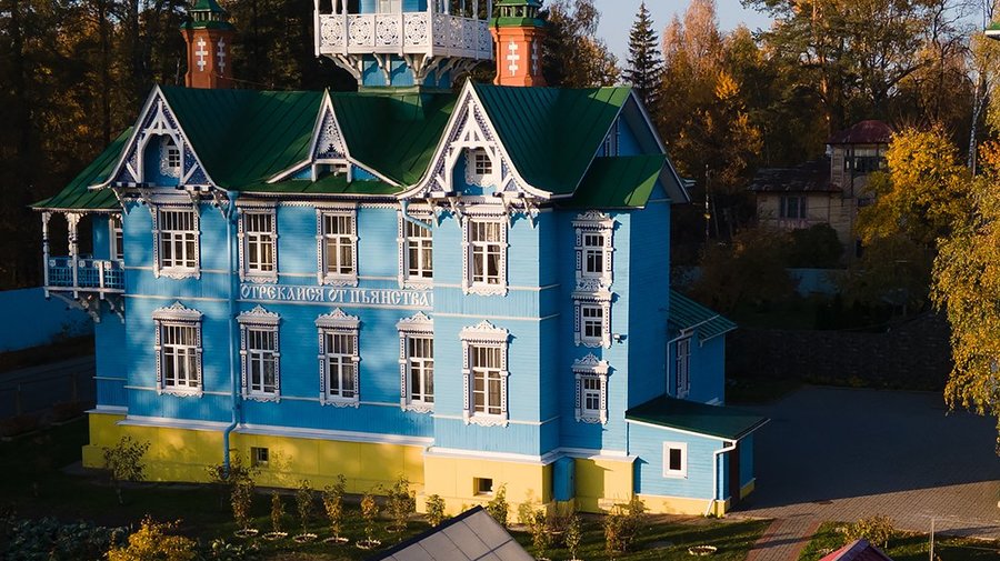 Дом общины христиан-трезвенников Братца Чурикова в Вырице