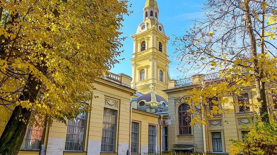 Теплый фронт испортит погоду в Петербурге 20 октября