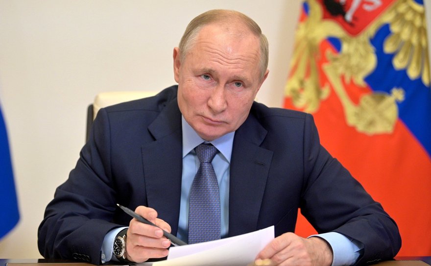 Путин объявил нерабочими днями период с 30 октября по 7 ноября