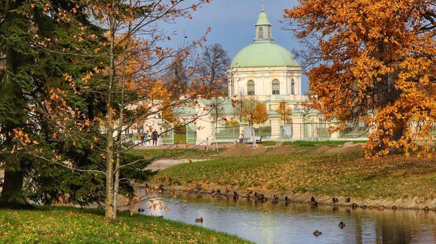 Циклонический вихрь принесет в Петербург 27 октября кратковременные дожди