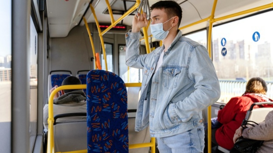 Петербуржцам разъяснили, для чего вводятся QR-коды в общественном транспорте