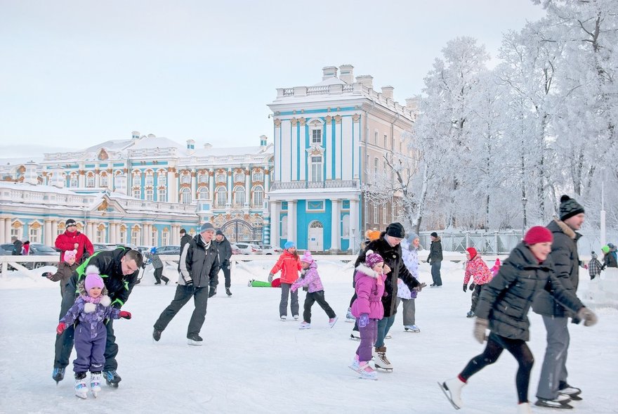 Каток на Треугольной площади в Царском Селе