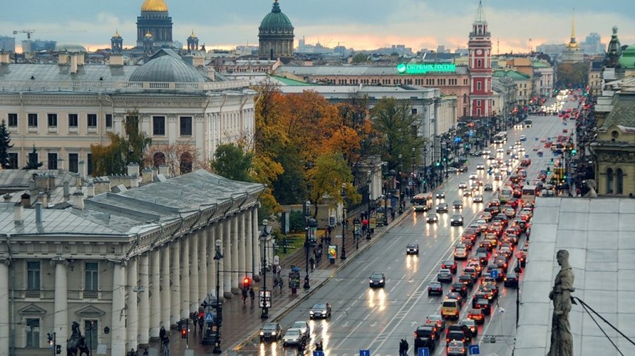 Парковки в центре города могут сделать бесплатными в праздники и выходные
