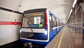 Во время празднования Дня города петербургское метро будет работать всю ночь